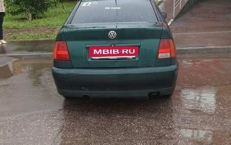 Volkswagen Polo III рестайлинг, 1997 год, 100 000 рублей, 3 фотография
