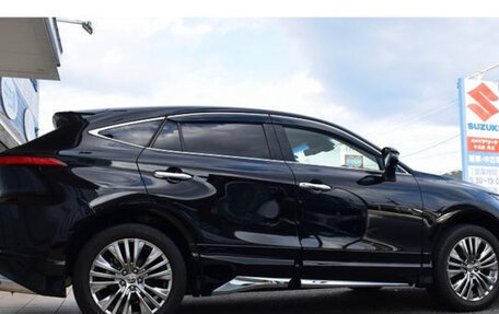Toyota Harrier, 2022 год, 3 330 000 рублей, 6 фотография