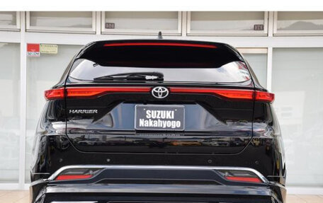 Toyota Harrier, 2022 год, 3 330 000 рублей, 5 фотография