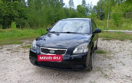 KIA Rio II, 2011 год, 750 000 рублей, 2 фотография