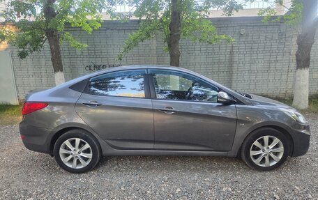 Hyundai Solaris II рестайлинг, 2011 год, 650 000 рублей, 7 фотография