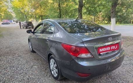 Hyundai Solaris II рестайлинг, 2011 год, 650 000 рублей, 4 фотография