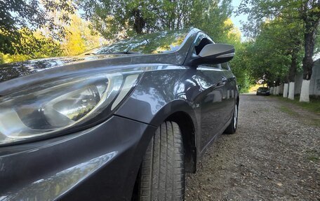 Hyundai Solaris II рестайлинг, 2011 год, 650 000 рублей, 22 фотография