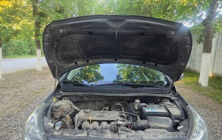 Hyundai Solaris II рестайлинг, 2011 год, 650 000 рублей, 14 фотография