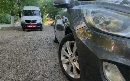 Hyundai Solaris II рестайлинг, 2011 год, 650 000 рублей, 21 фотография