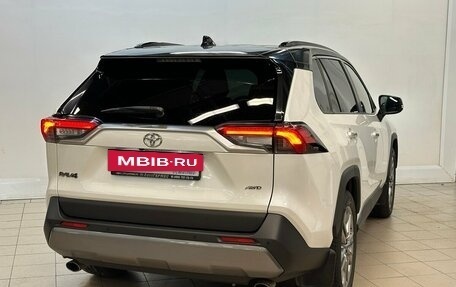 Toyota RAV4, 2020 год, 3 250 000 рублей, 4 фотография