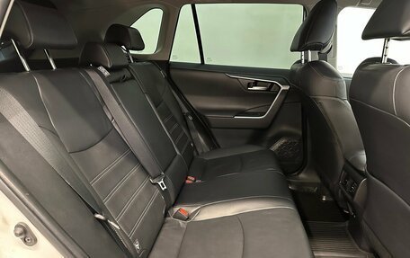 Toyota RAV4, 2020 год, 3 250 000 рублей, 19 фотография