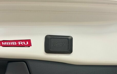 Toyota RAV4, 2020 год, 3 250 000 рублей, 17 фотография