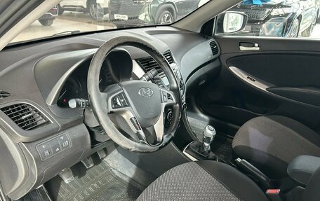 Hyundai Solaris II рестайлинг, 2016 год, 12 фотография