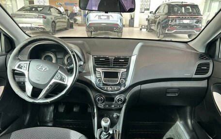 Hyundai Solaris II рестайлинг, 2016 год, 14 фотография