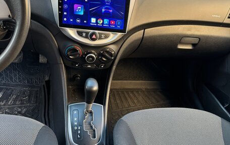 Hyundai Solaris II рестайлинг, 2013 год, 700 000 рублей, 9 фотография