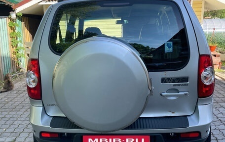 Chevrolet Niva I рестайлинг, 2012 год, 650 000 рублей, 3 фотография