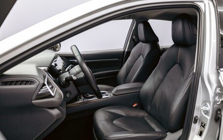 Toyota Camry, 2019 год, 2 345 000 рублей, 11 фотография
