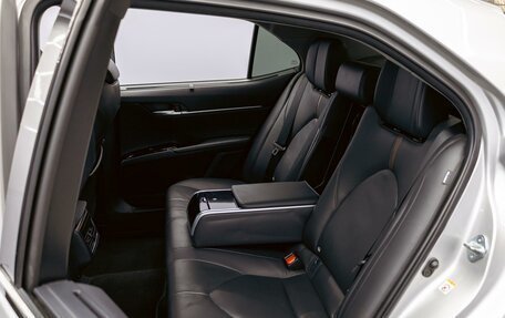 Toyota Camry, 2019 год, 2 345 000 рублей, 18 фотография