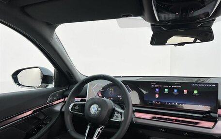 BMW 5 серия, 2025 год, 8 190 000 рублей, 13 фотография