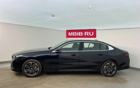 BMW 5 серия, 2025 год, 8 190 000 рублей, 2 фотография