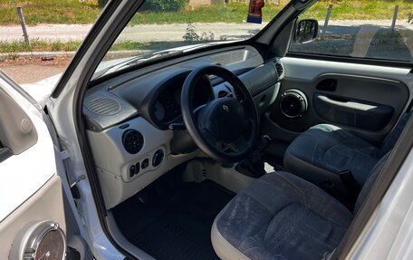 Renault Kangoo II рестайлинг, 2004 год, 490 000 рублей, 19 фотография