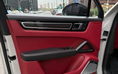 Porsche Cayenne III, 2022 год, 14 300 000 рублей, 14 фотография