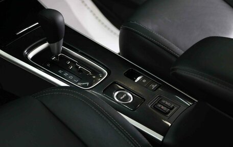 Mitsubishi Outlander III рестайлинг 3, 2019 год, 2 150 000 рублей, 9 фотография
