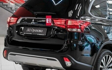 Mitsubishi Outlander III рестайлинг 3, 2019 год, 2 150 000 рублей, 5 фотография
