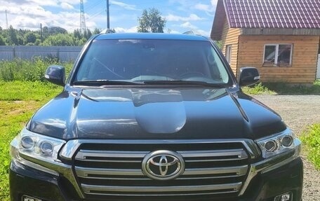 Toyota Land Cruiser 200, 2016 год, 7 000 000 рублей, 1 фотография