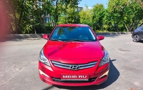 Hyundai Solaris II рестайлинг, 2015 год, 1 100 000 рублей, 1 фотография