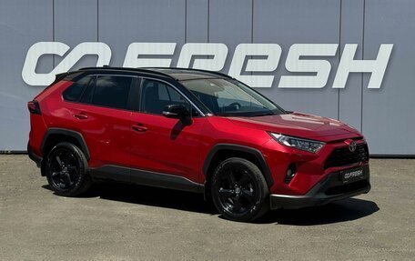 Toyota RAV4, 2021 год, 3 099 000 рублей, 1 фотография