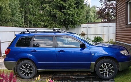 Mitsubishi Outlander III рестайлинг 3, 2007 год, 600 000 рублей, 2 фотография