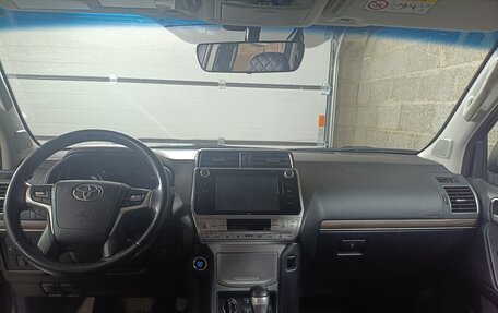 Toyota Land Cruiser Prado 150 рестайлинг 2, 2019 год, 5 450 000 рублей, 8 фотография