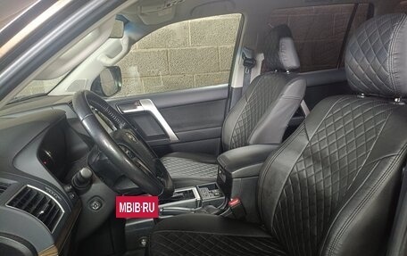 Toyota Land Cruiser Prado 150 рестайлинг 2, 2019 год, 5 450 000 рублей, 9 фотография