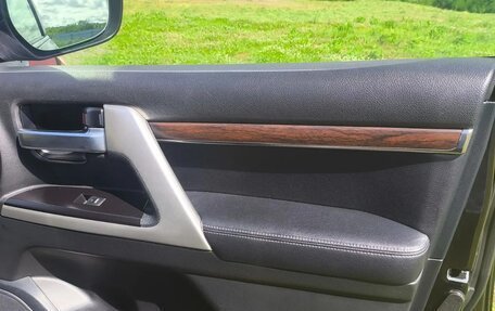 Toyota Land Cruiser 200, 2016 год, 7 000 000 рублей, 16 фотография