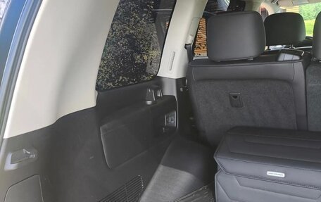 Toyota Land Cruiser 200, 2016 год, 7 000 000 рублей, 19 фотография
