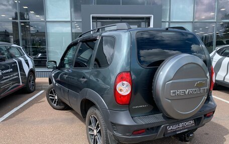 Chevrolet Niva I рестайлинг, 2018 год, 775 000 рублей, 6 фотография