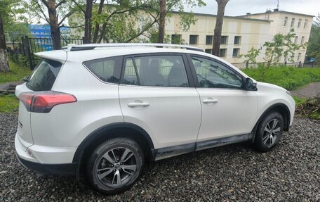 Toyota RAV4, 2017 год, 3 200 000 рублей, 4 фотография