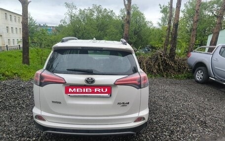 Toyota RAV4, 2017 год, 3 200 000 рублей, 3 фотография