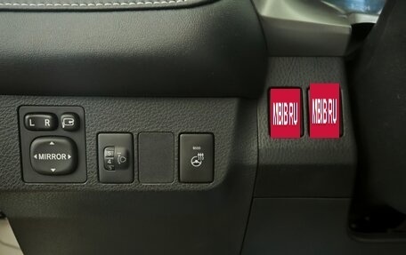 Toyota RAV4, 2017 год, 3 200 000 рублей, 14 фотография