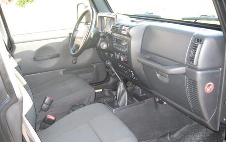 Jeep Wrangler, 2006 год, 2 000 000 рублей, 17 фотография