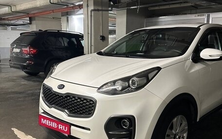 KIA Sportage IV рестайлинг, 2018 год, 2 100 000 рублей, 2 фотография