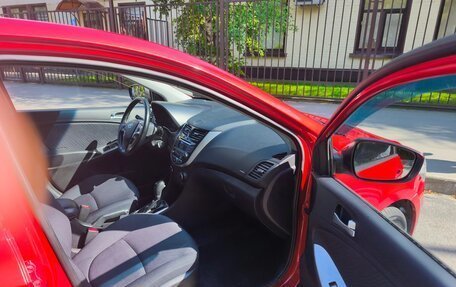 Hyundai Solaris II рестайлинг, 2015 год, 1 100 000 рублей, 5 фотография