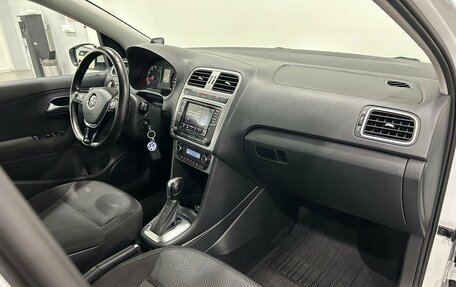 Volkswagen Polo VI (EU Market), 2018 год, 1 090 000 рублей, 25 фотография