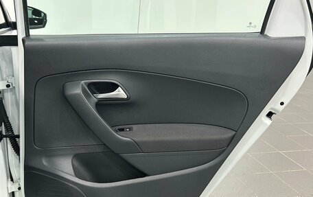 Volkswagen Polo VI (EU Market), 2018 год, 1 090 000 рублей, 23 фотография