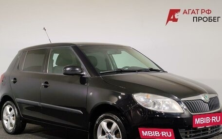 Skoda Fabia II, 2011 год, 750 000 рублей, 3 фотография