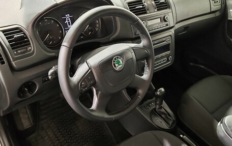 Skoda Fabia II, 2011 год, 750 000 рублей, 12 фотография