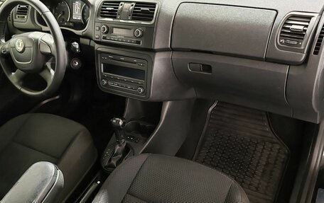 Skoda Fabia II, 2011 год, 750 000 рублей, 15 фотография