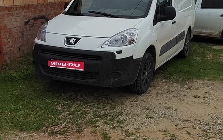 Peugeot Partner II рестайлинг 2, 2009 год, 500 000 рублей, 1 фотография