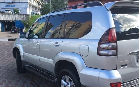 Toyota Land Cruiser Prado 120 рестайлинг, 2007 год, 2 500 000 рублей, 2 фотография