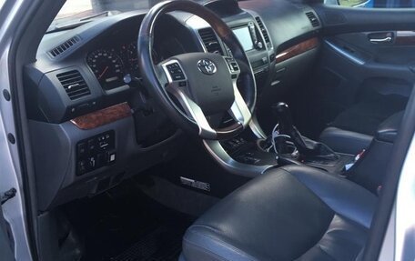 Toyota Land Cruiser Prado 120 рестайлинг, 2007 год, 2 500 000 рублей, 5 фотография