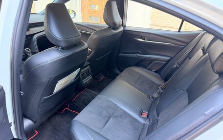 Toyota Camry, 2024 год, 3 700 000 рублей, 10 фотография