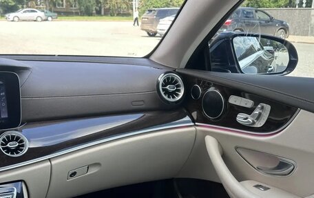 Mercedes-Benz E-Класс, 2017 год, 3 100 000 рублей, 12 фотография