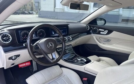 Mercedes-Benz E-Класс, 2017 год, 3 100 000 рублей, 28 фотография
